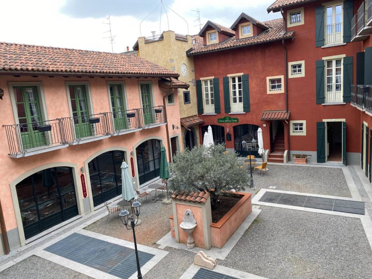 La Corte Di Vicolo Torre Uboldo Buitenkant foto