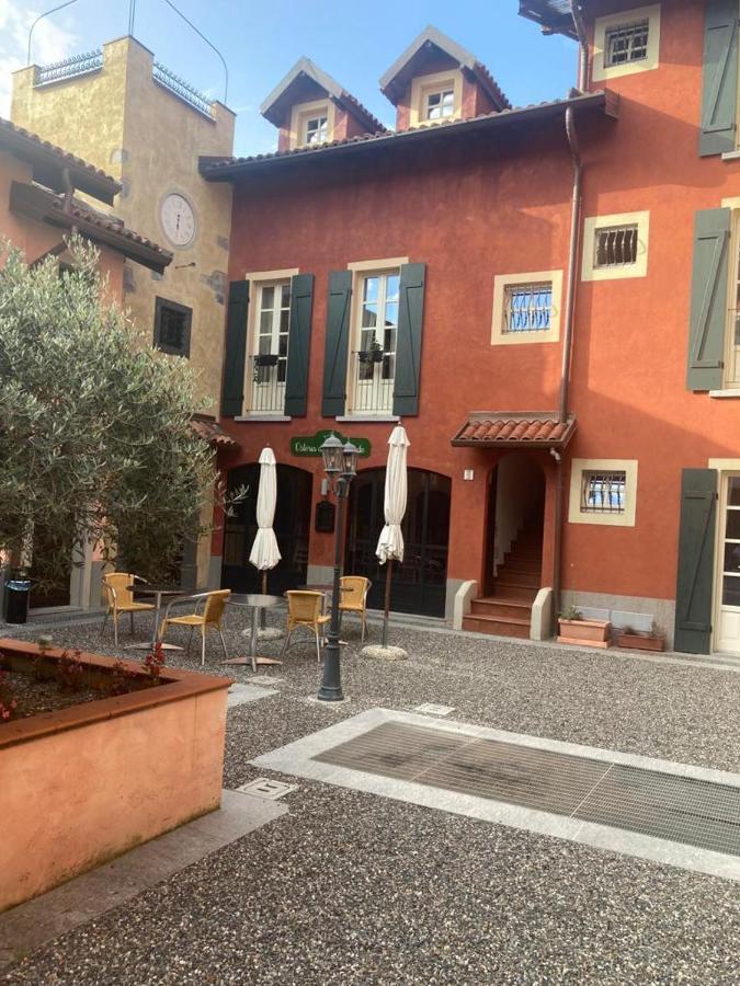 La Corte Di Vicolo Torre Uboldo Buitenkant foto